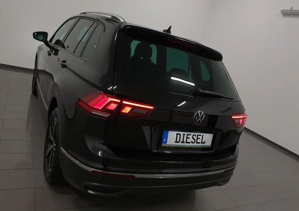 Volkswagen Tiguan cena 124999 przebieg: 108000, rok produkcji 2022 z Gdańsk małe 781